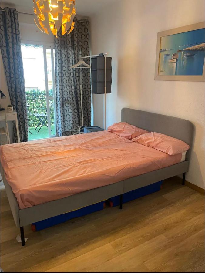 Apartamento De Habitaciones Privadas En El Centro De 말라가 외부 사진