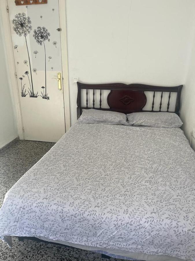 Apartamento De Habitaciones Privadas En El Centro De 말라가 외부 사진
