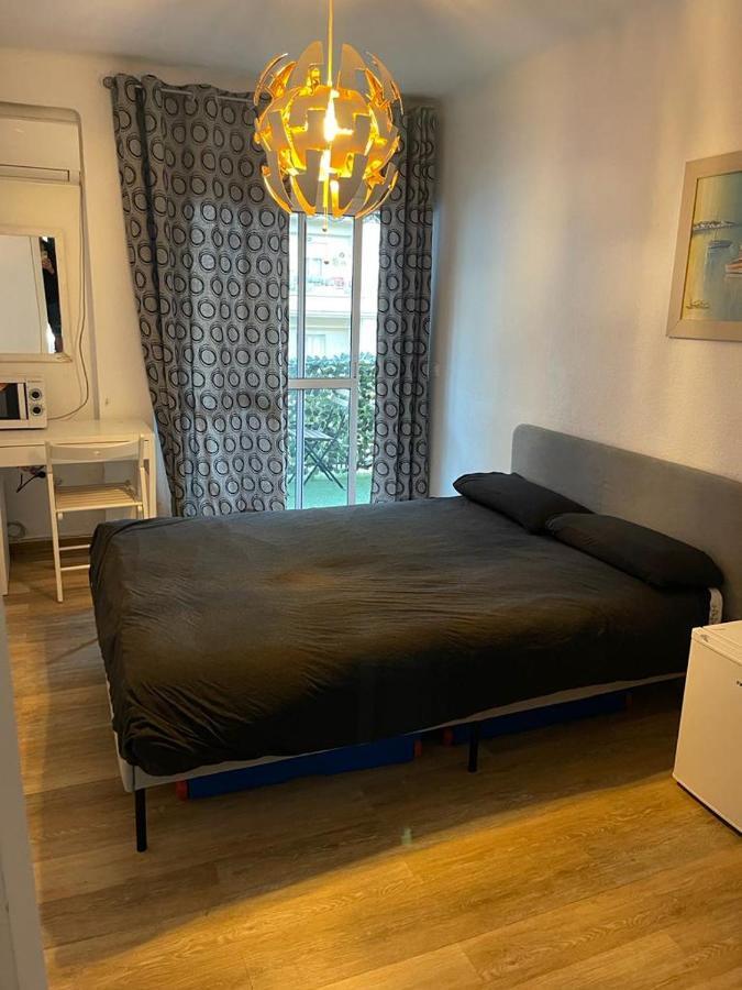 Apartamento De Habitaciones Privadas En El Centro De 말라가 외부 사진