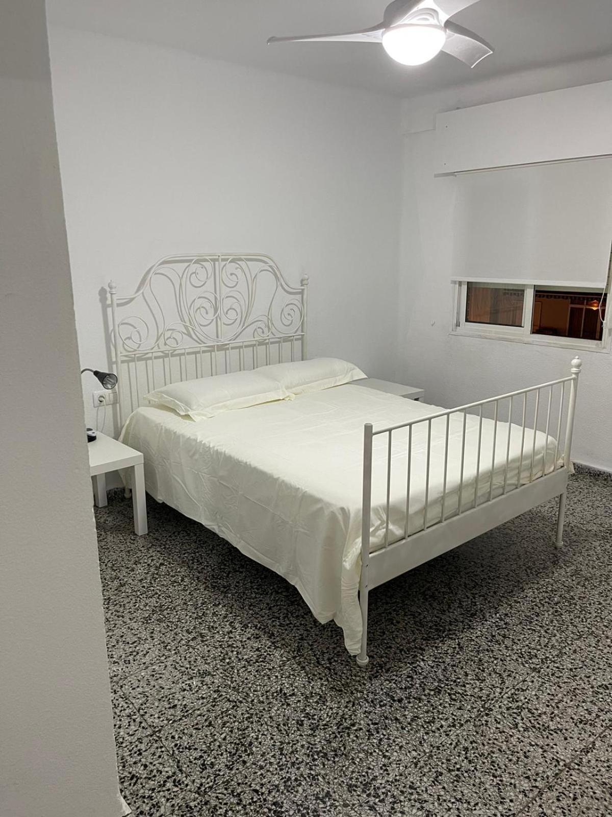 Apartamento De Habitaciones Privadas En El Centro De 말라가 외부 사진